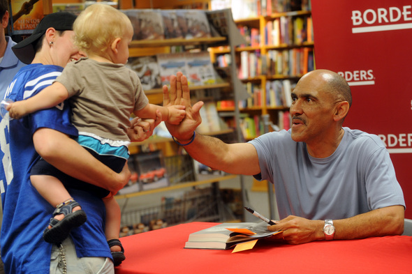 Tony Dungy_Book1.jpg